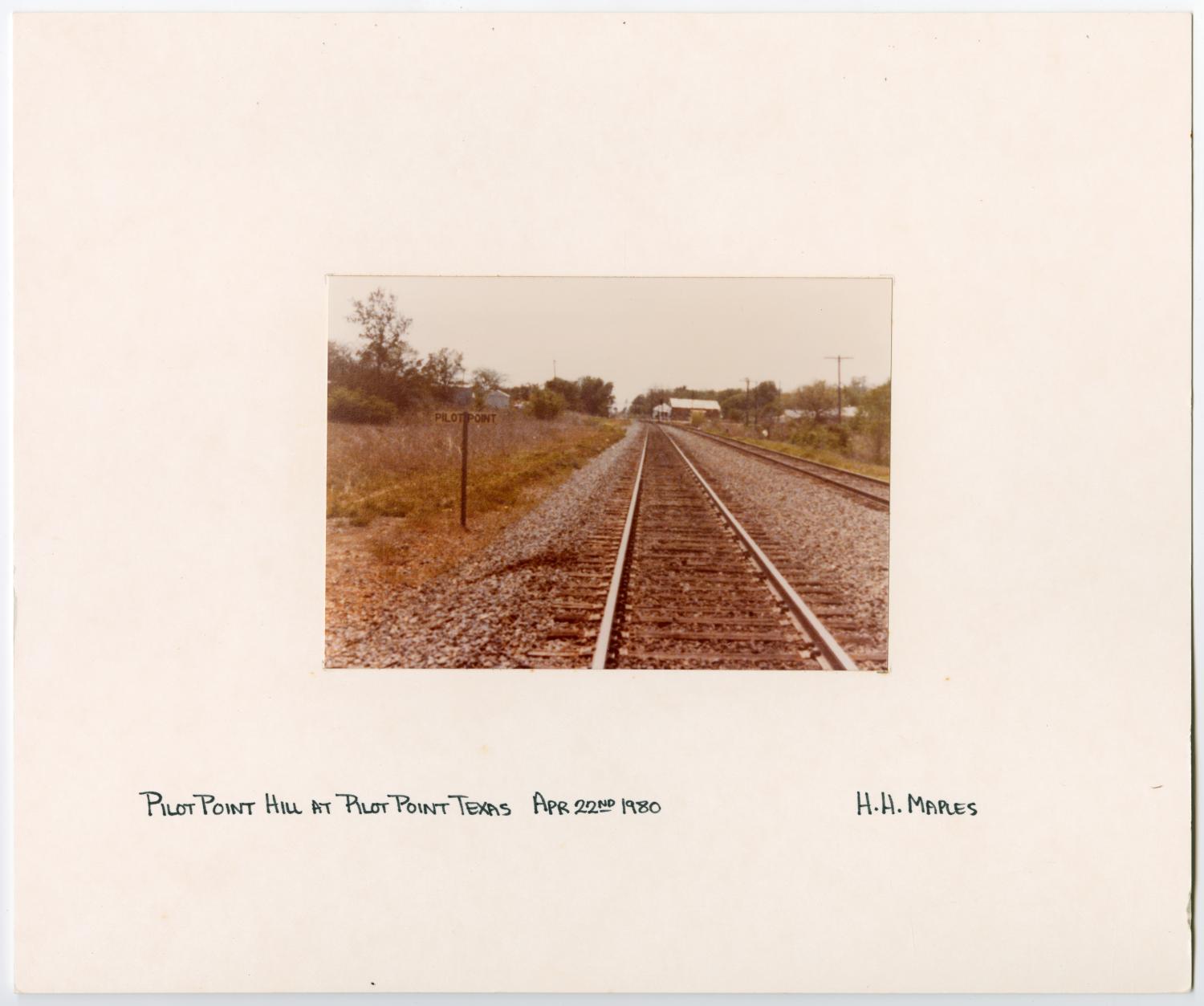 Images of Texas & Pacific Stations and Structures in  Pilot Point, TX