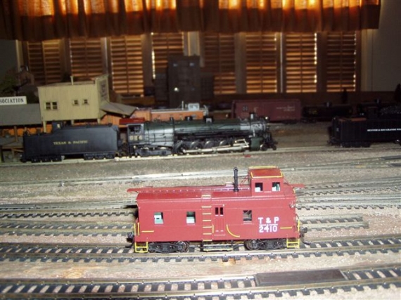 Muley caboose 2410