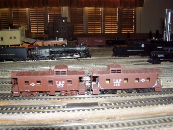 2501 series T&P cabooses.