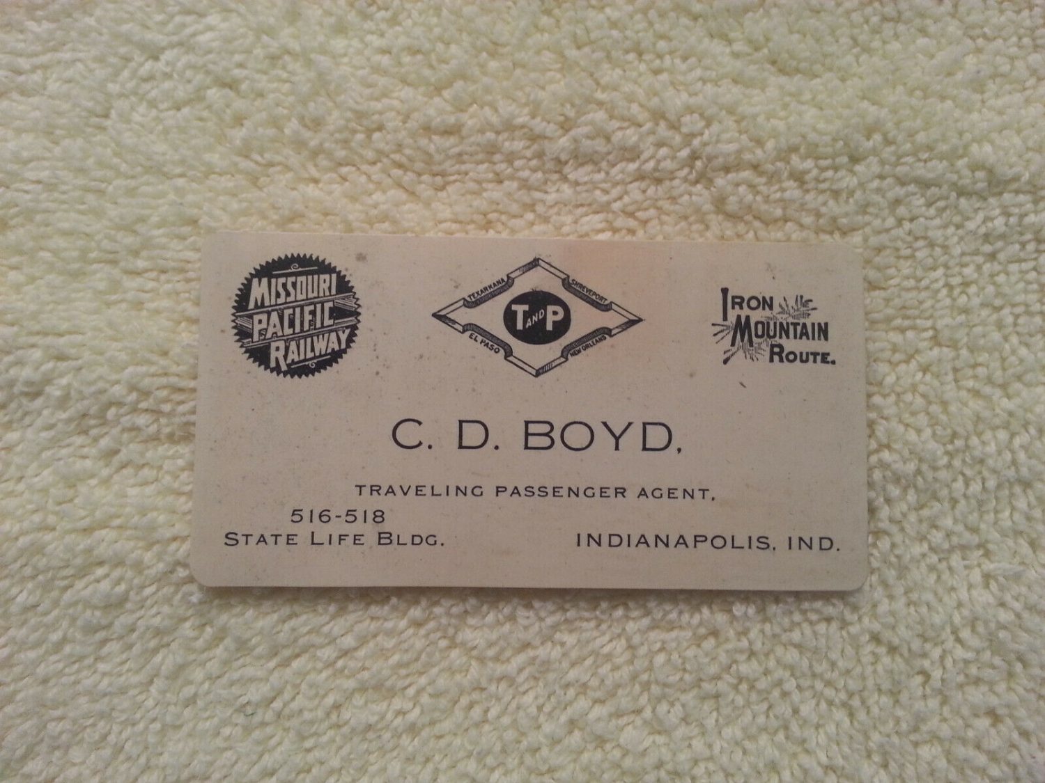 TEXAS & PACIFIC RR BUSINESS CARD FROM C.D.BOYD TRAVELING PASSENGER AGENT
