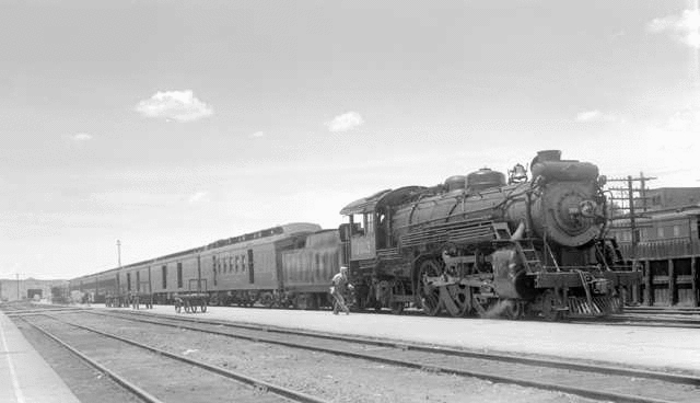 4-6-2 703 El Paso Texas 28 July 1939