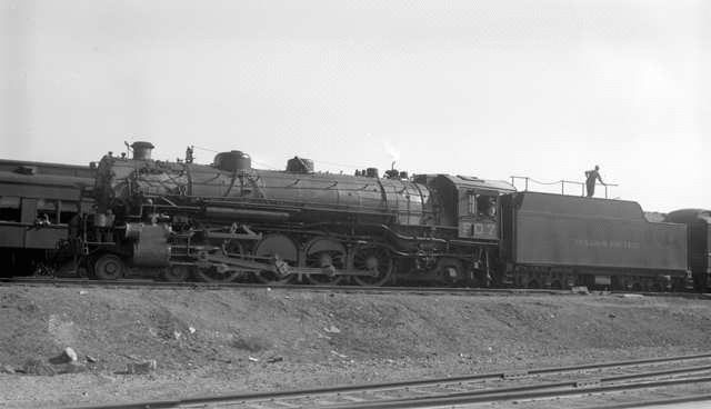 4-8-2 907 near Ft Worth Texas - 26 June 1948