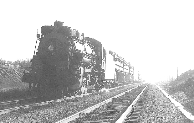 4-6-2 719 Mineola TX 1948