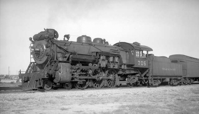 4-6-2 705 El Paso TX<BR>20 April 1933