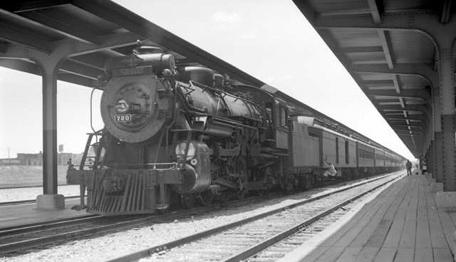 4-6-2 720 The Texas Ranger<BR>Ft Worth TX<BR>26 July 1932