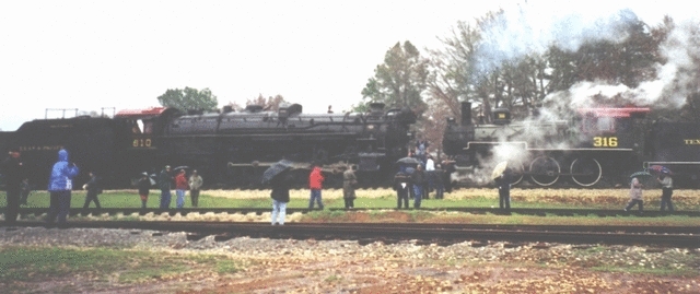 2-10-4 610 and 4-6-0 316<BR>Palestine TX<BR>03 March 2001