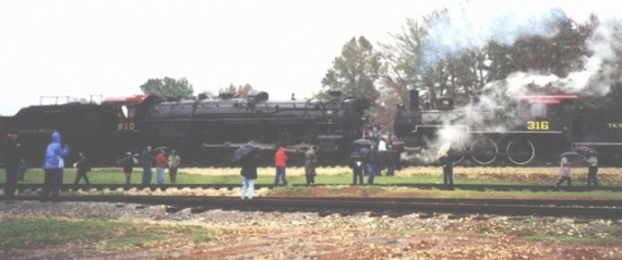 2-10-4 610 and 4-6-0 316<BR>Palestine TX<BR>03 March 2001