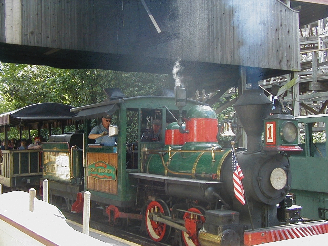 Dave Mock, Jr. - hoggin' at Six Flags Over Texas