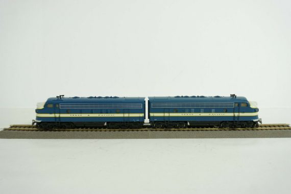 HO GM EMD F7 AA Diesel Engine Set by Marklin