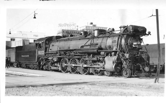 M1 4-8-2 #900