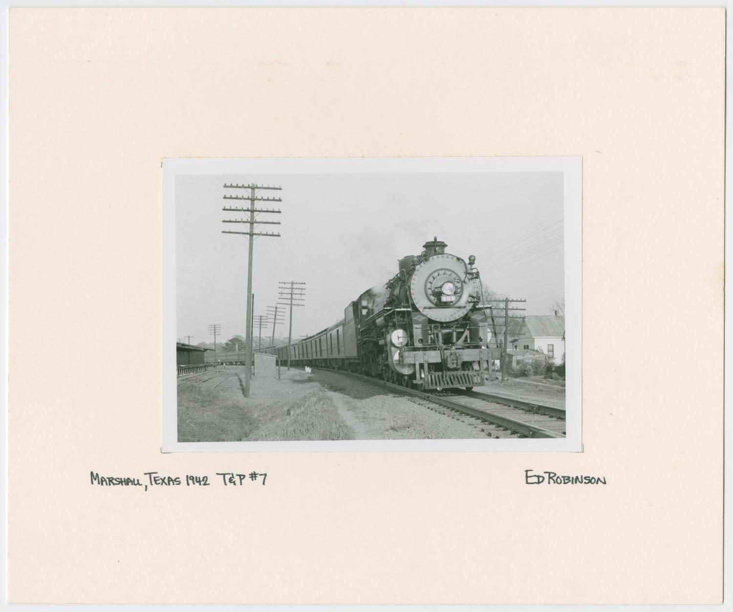 Train Engine #905 and Cars - Marshall, Texas