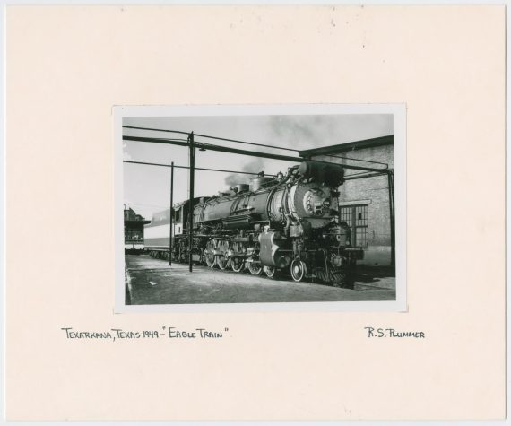 Train Engine #902 and Car - Texarkana, Texas