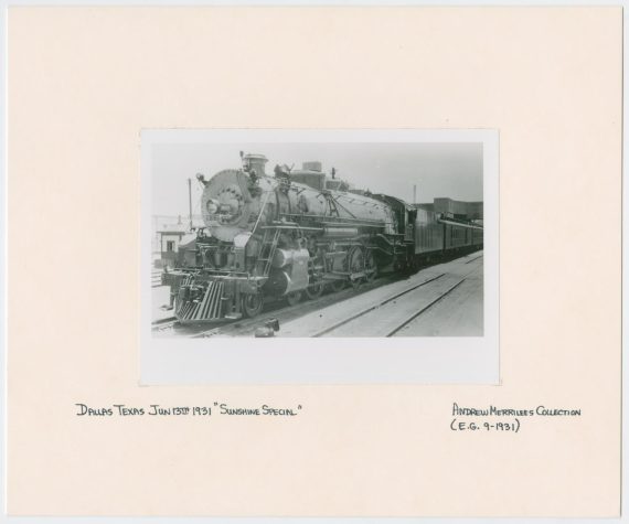 Train Engine #907 and Cars - Dallas, Texas