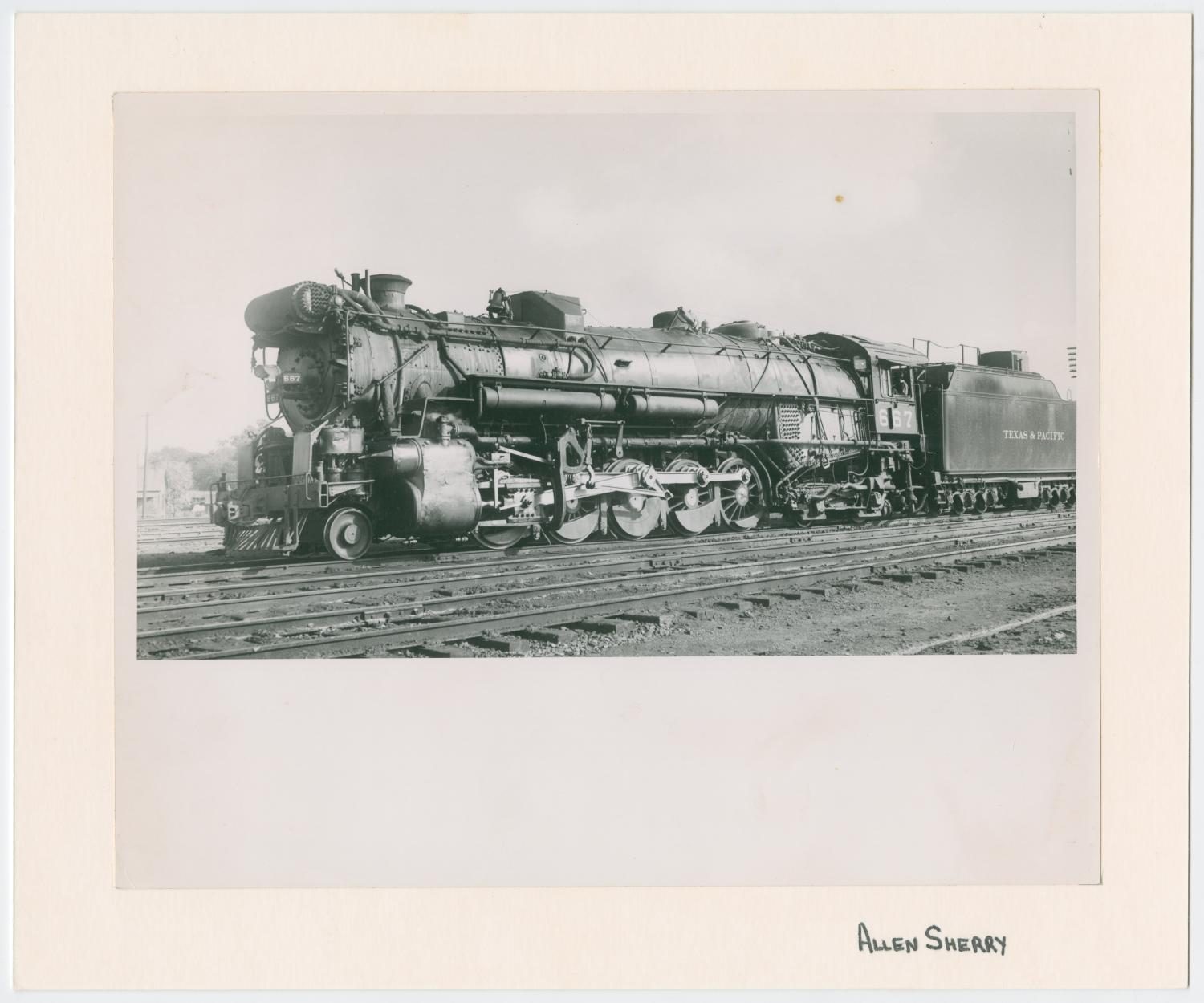 Train Engine #667 and Car