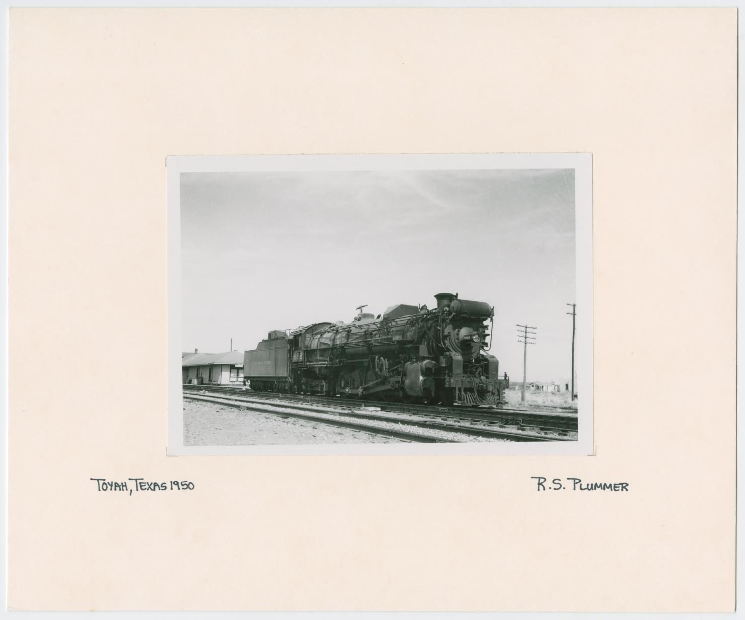 Train Engine #662 and Car