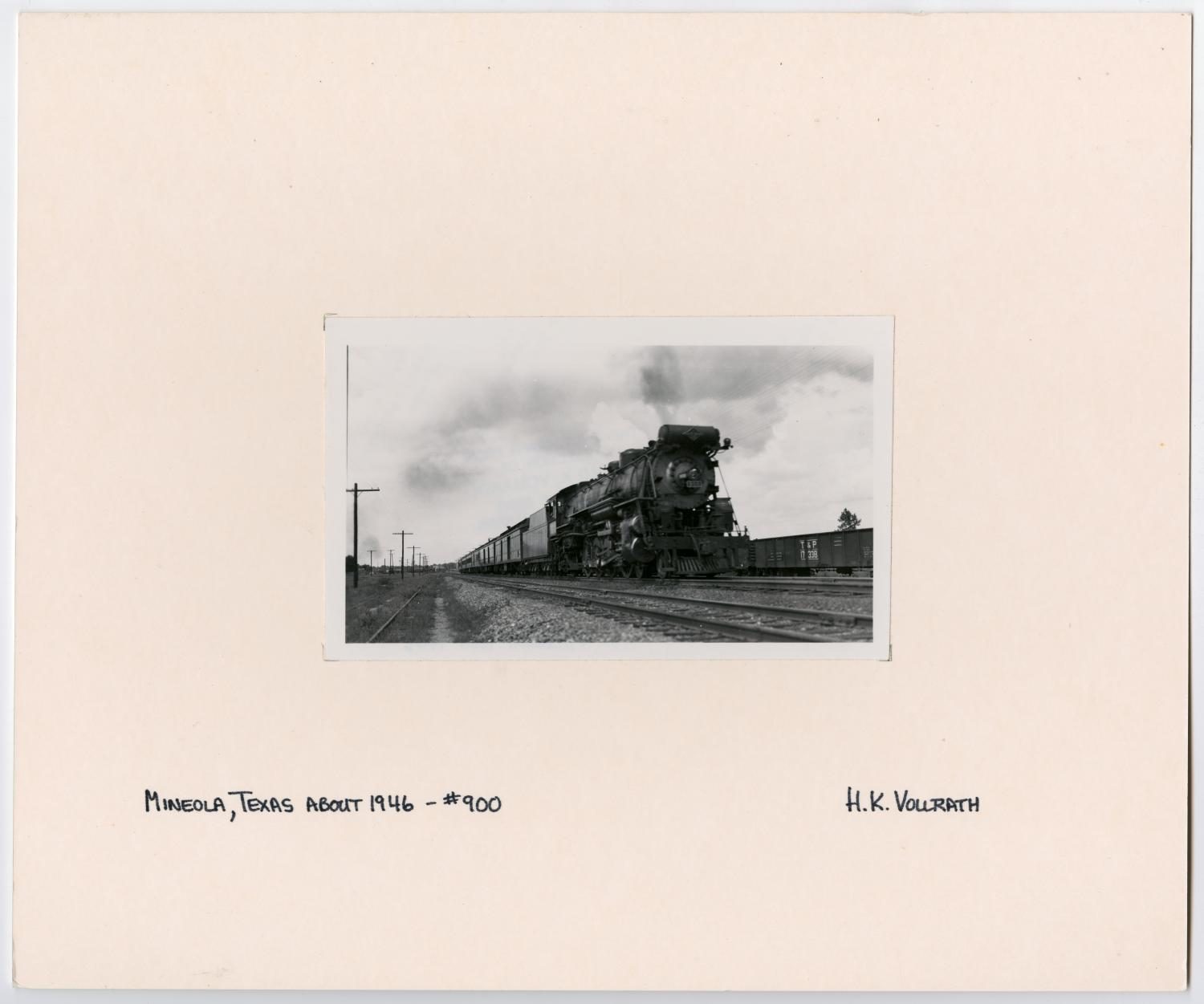 T&P Train #900 in Mineola, Texas