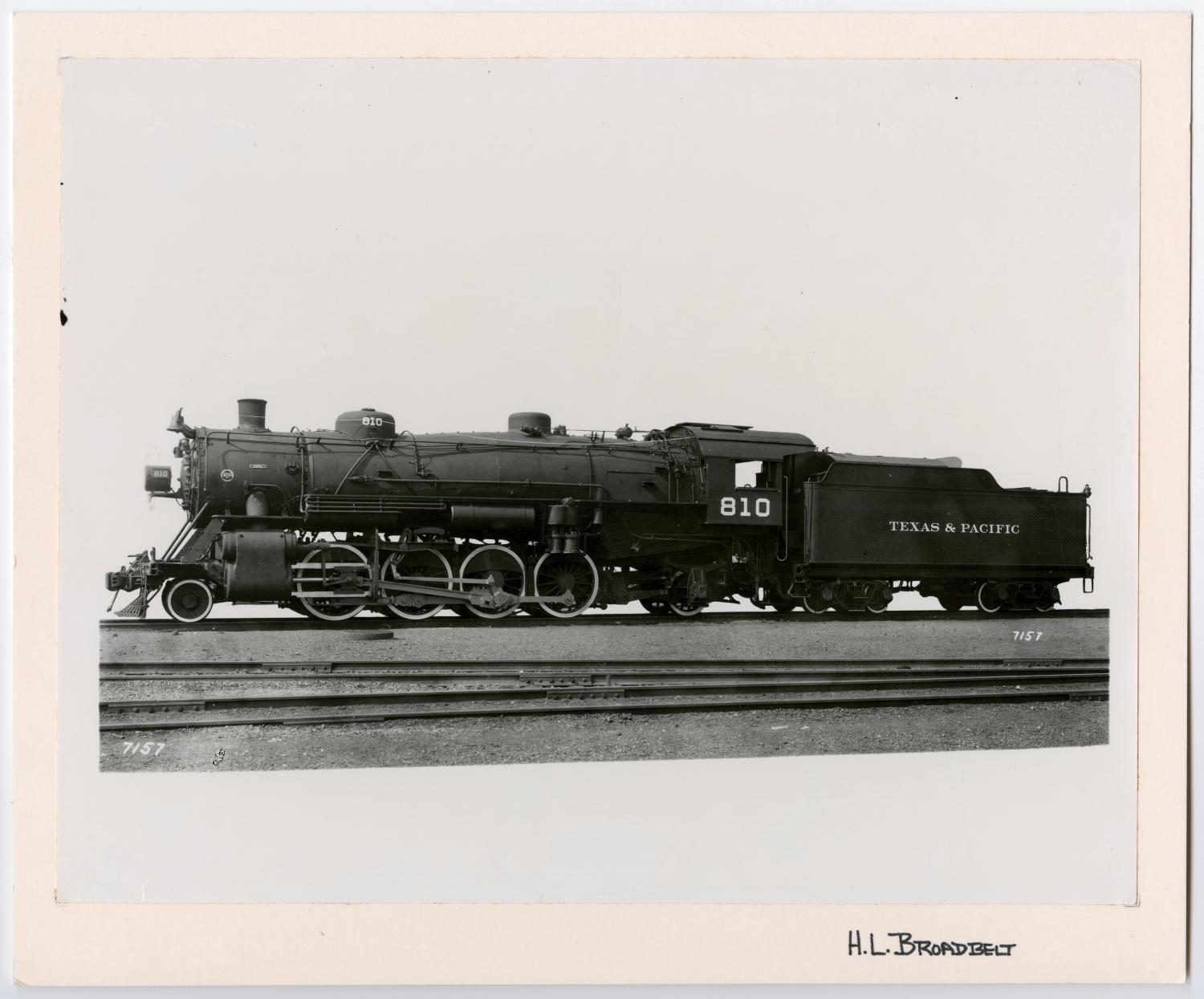 Side Shot of T&P Train #810