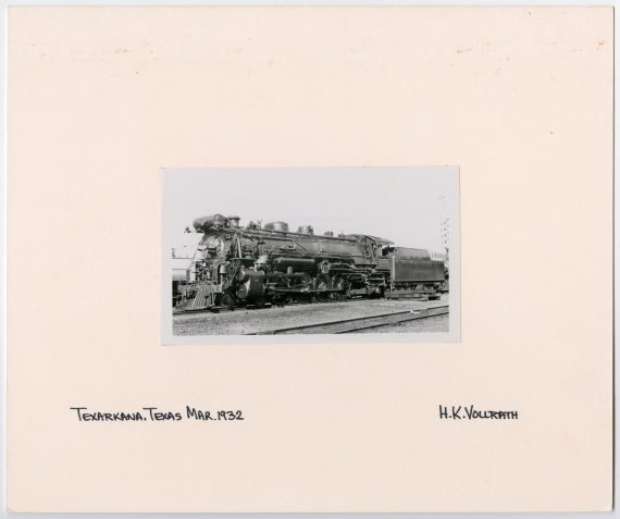 T&P Train #900 in Texarkana, Texas