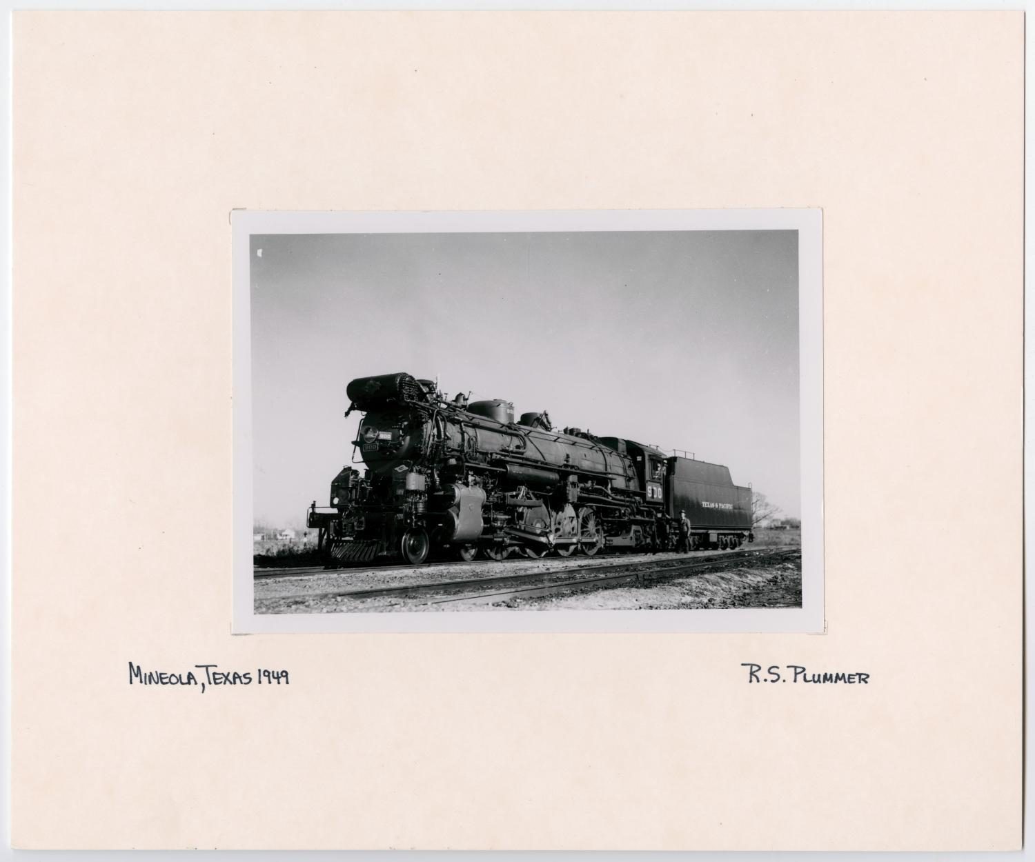 T&P Train #900 in Mineola, Texas