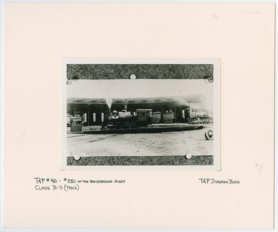 T&P Train #40 at a Roundhouse #2