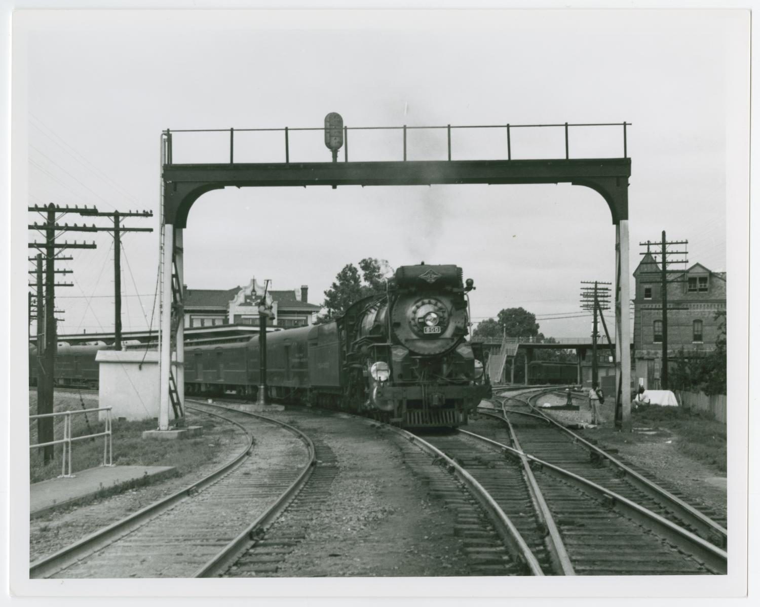 T&P Train #900 at an Intersection
